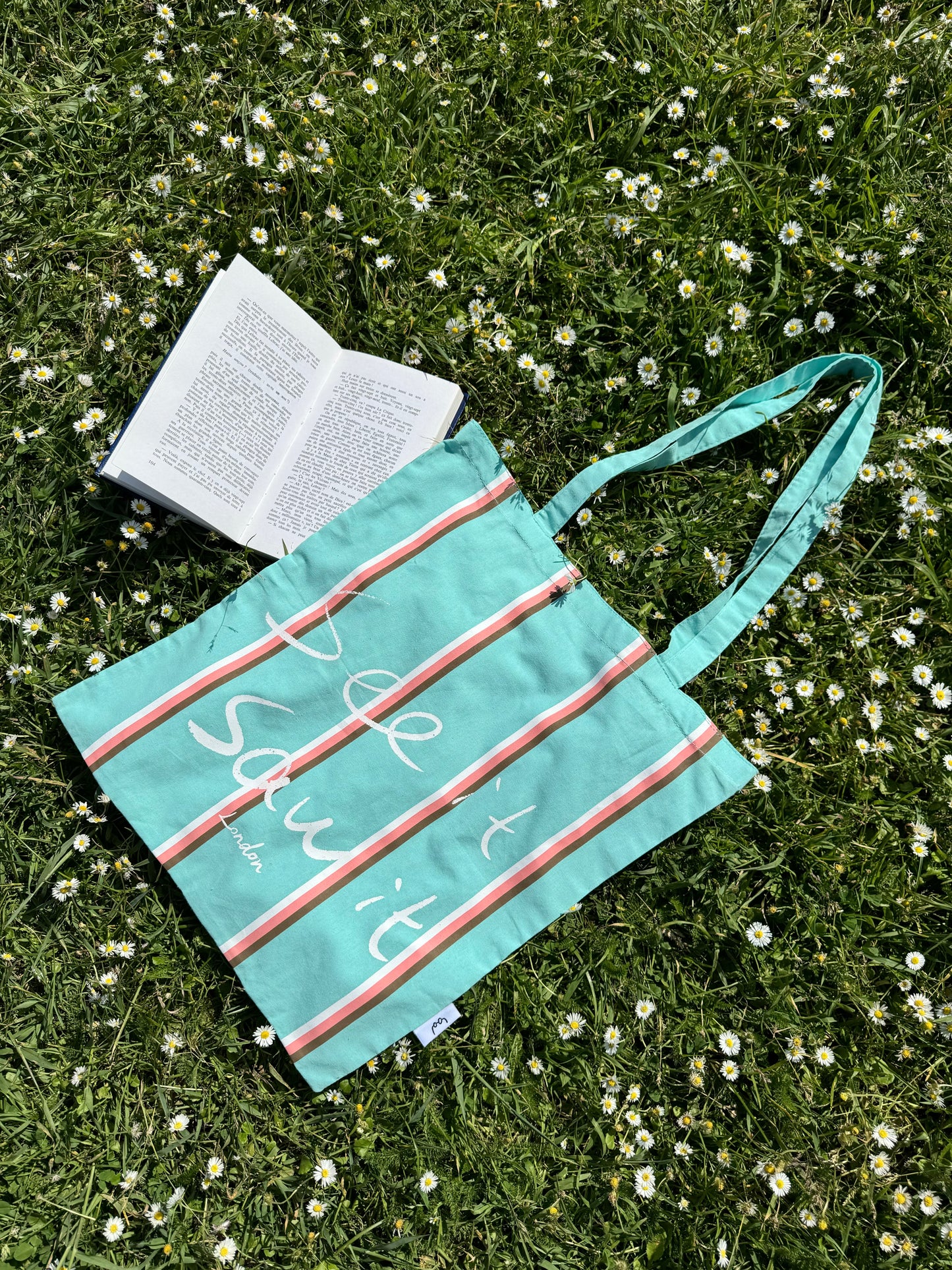 See it Saw it Tote Bag - Nice Blue