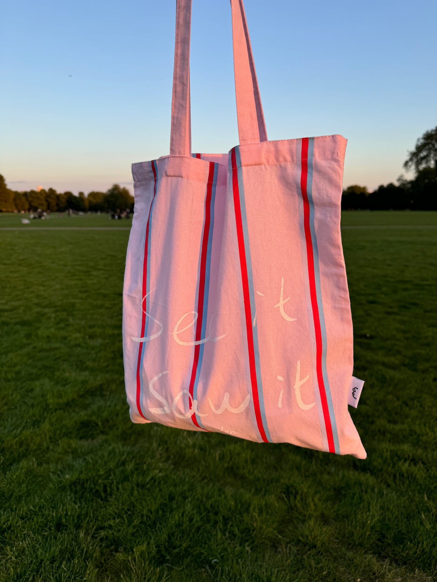 See it Saw it Tote Bag - Vienna Pink